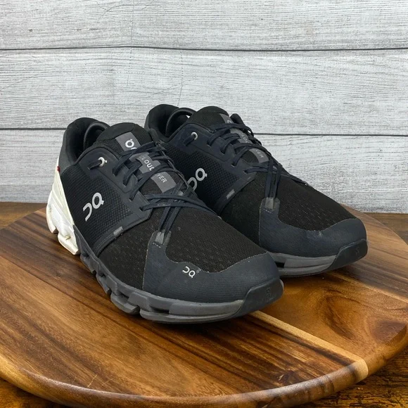 ON Running Cloudflyer 4 Black White Men’s Shoes Sneaker Size 13